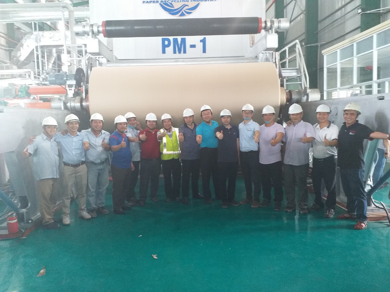 2020年12月，越南魁源紙業(yè)4000/550箱板紙順利開機(jī)出紙